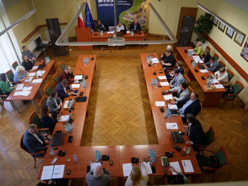 Zdjęcie: Kwietniowa sesja Rady Miejskiej w Zawierciu